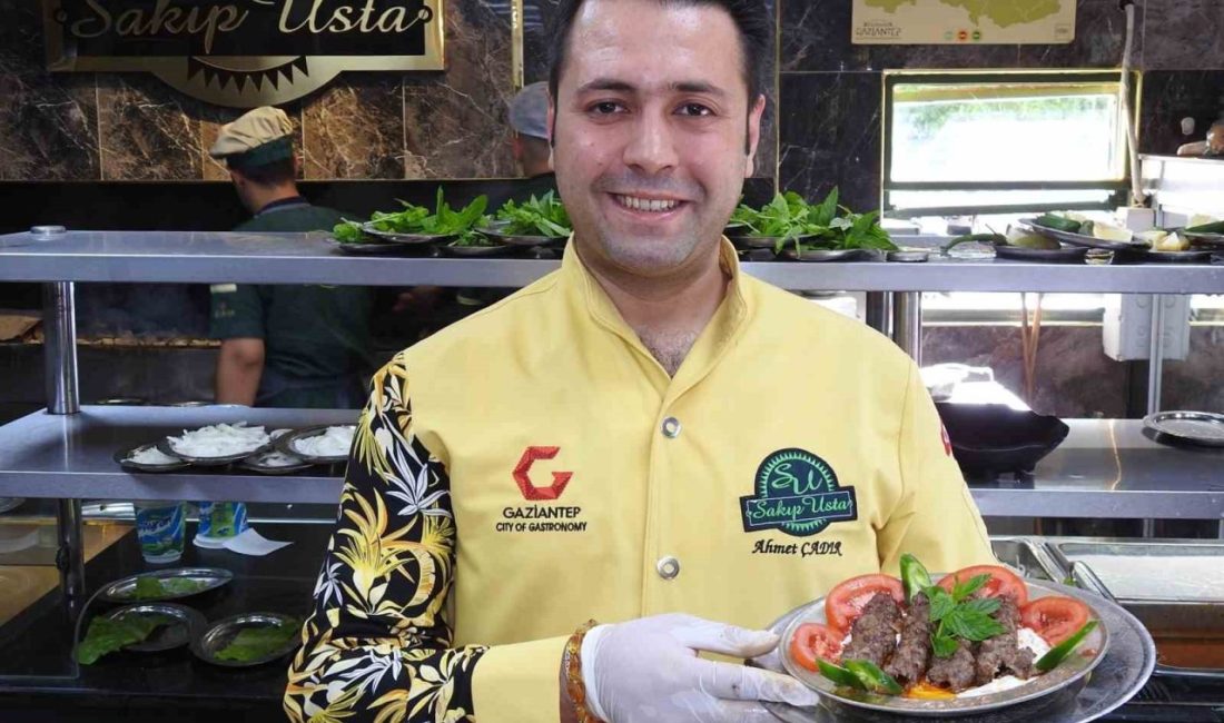 Gaziantep’te yazın vazgeçilmez lezzeti padişah yemeği ’Ali Nazik’ Gastronomi şehri Gaziantep mutfağının en lezzetli ve geleneksel yemeklerinden olan,
