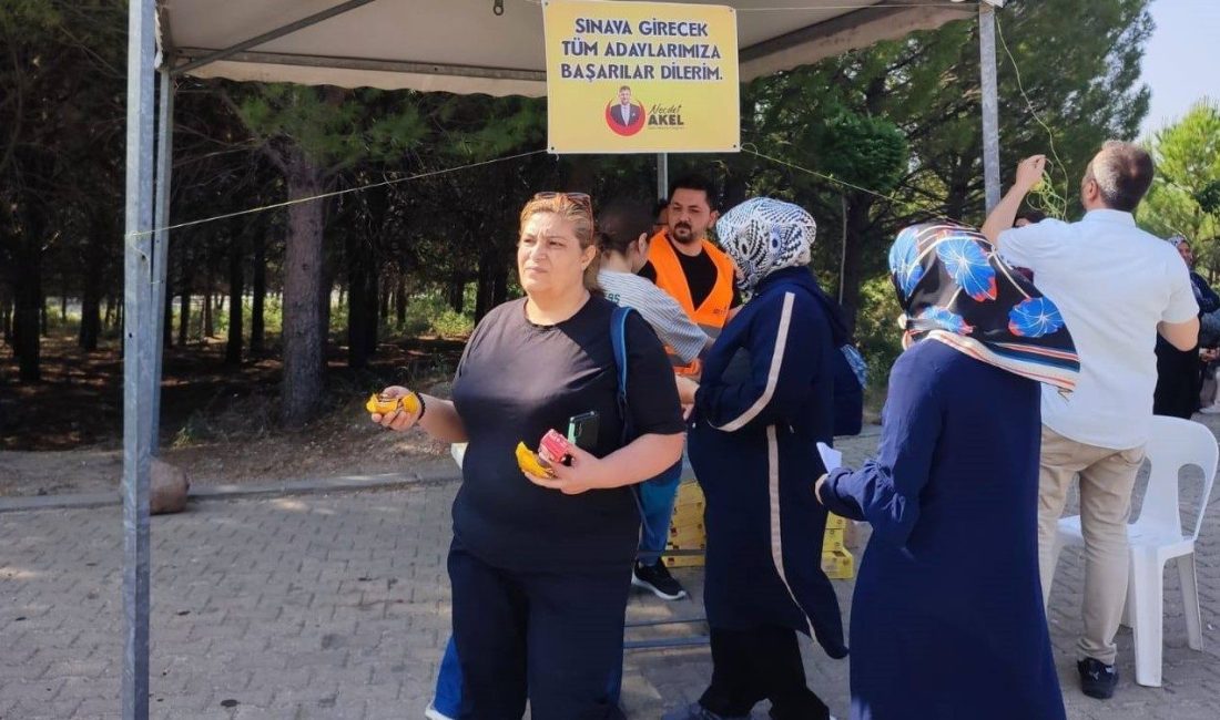 Gediz Belediyesi, YKS heyecanında öğrenci ve ailelerini yalnız bırakmadı Kütahya’nın Gediz ilçesi, bu yıl ilk kez ev sahipliği yaptığı