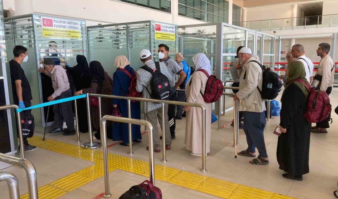 Hacı kafilesi Adıyaman’a ulaştı Hac ibadetini tamamlayan 145 kişilik hacı kafilesi Suudi Arabistan’ın Medine