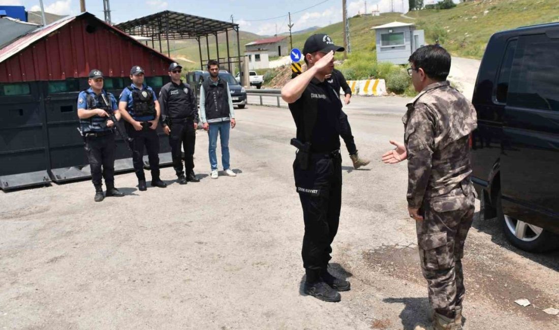 Hakkari İl Emniyet Müdürü İdris Yılmaz, Yüksekova ilçesinde görev yapan