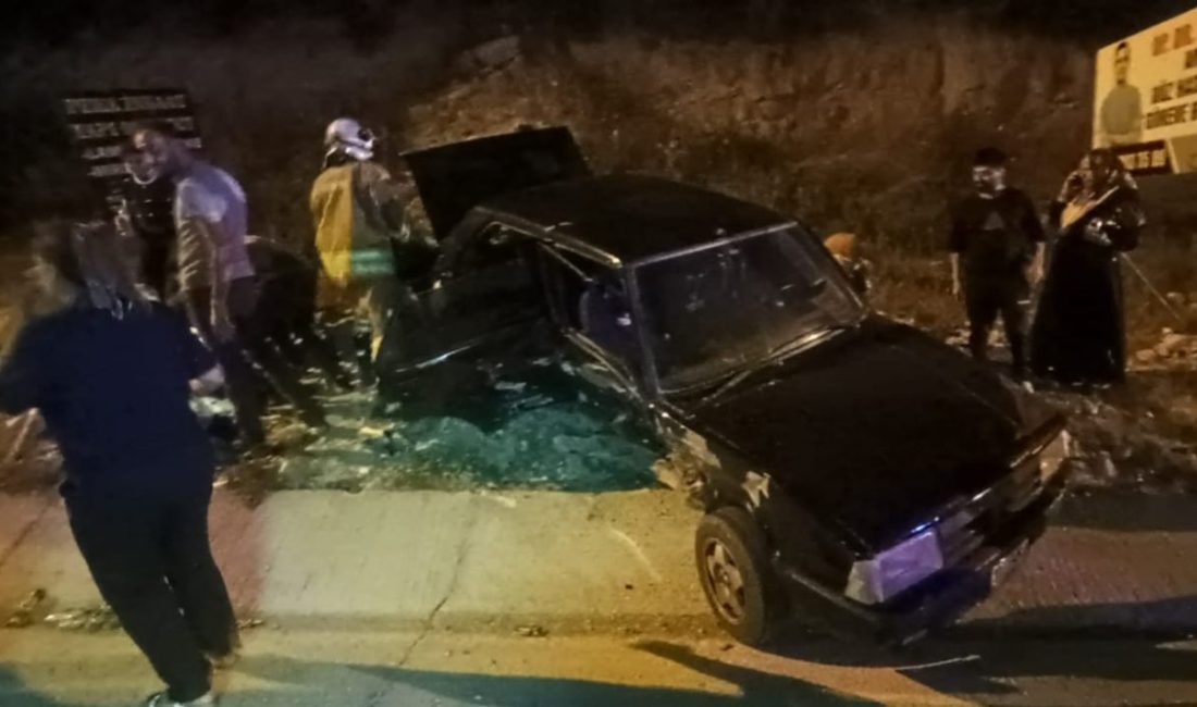Hatay’da iki otomobil çarpıştı: 6 yaralı Hatay’da iki otomobilin çarıpştığı trafik kazasında 1’i ağır 6 kişi
