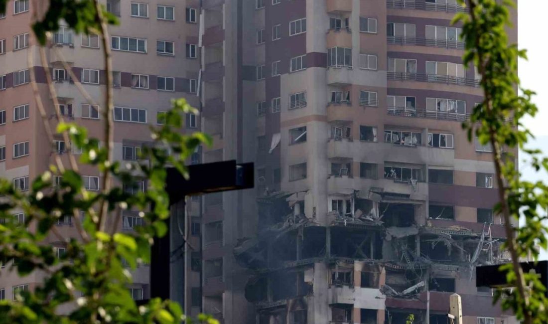 İsrail’in saldırıları sonucu Tahran’da 78, Tebriz’de 5 kişi hayatını kaybetti İsrail’in İran’a yönelik düzenlediği hava saldırıları sonucu Tahran’da 78 kişi