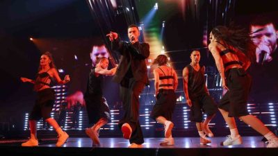 Dünya müzik listelerinin zirvesinde yer alan pop ve R&B yıldızı