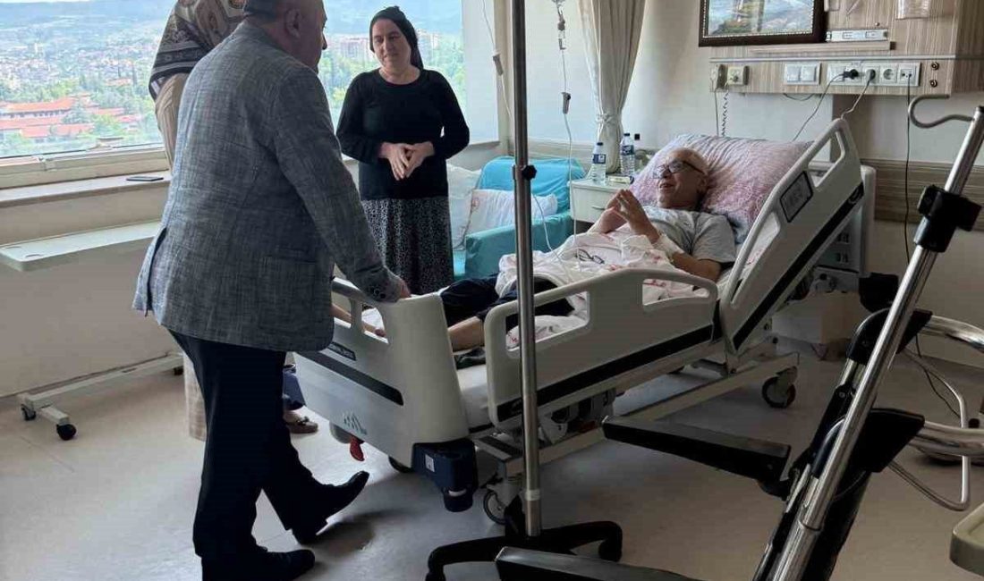 Karabük’te tedavi gören hastalar unutulmadı Karabük Eğitim ve Araştırma Hastanesi’nde Kurban Bayramı dolayısıyla tedavi gören