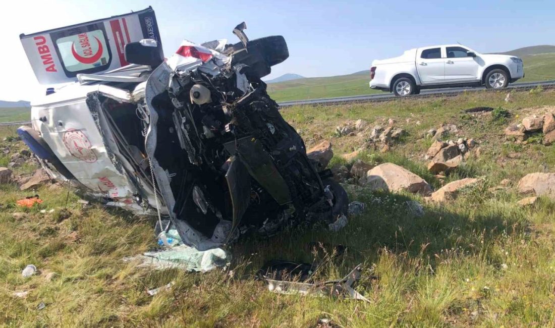 Kars’ta ambulans şarampole uçtu: 1’i doktor 4 kişi yaralandı Kars’ta ambulans şarampole uçtu. Feci kazada 1’i doktor 4 sağlık