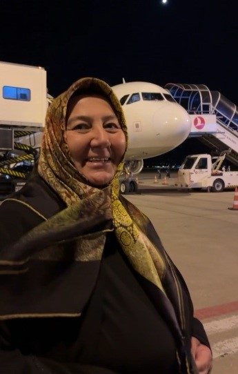 Kıbrıs gazisinin eşinin 60 yıllık kokpit hayali gerçekleşti Erzincan Valisi Aydoğdu, Kıbrıs gazisinin eşinin 60 yıllık kokpit hayalini