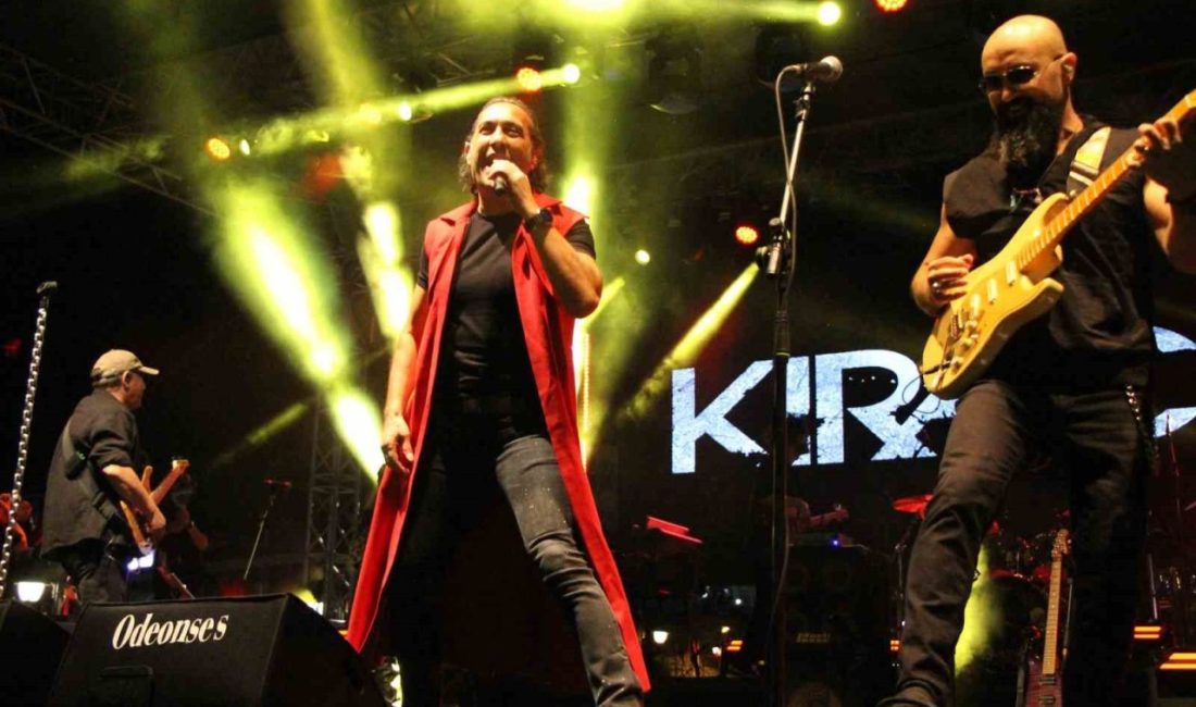 Kıraç’tan Amasya’da konser Ünlü sanatçı Kıraç, Amasya’da düzenlenen 12–22 Haziran Uluslararası Atatürk Kültür