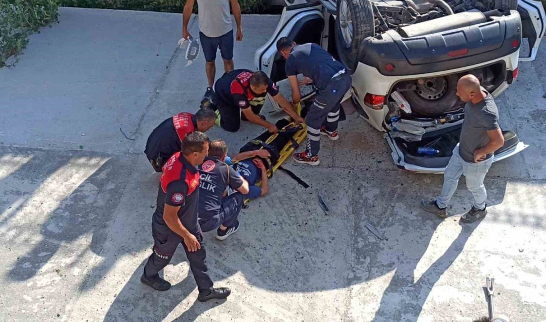 Kontrolden çıkan otomobil dere yatağına uçtu anne ve oğlu yaralandı Burdur’da kontrolden çıkan otomobilin dere yatağına düşmesi sonucu meydana gelen