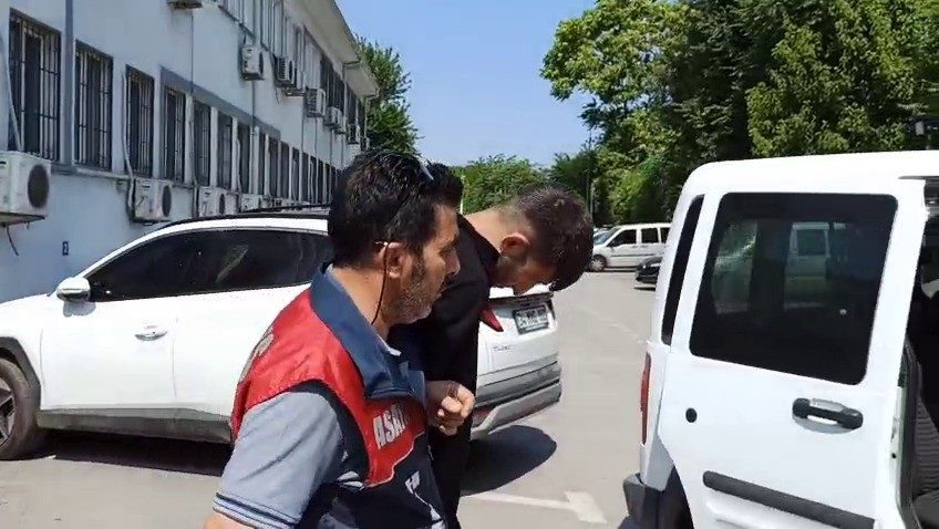 Kucakladığı televizyonu böyle çaldı, operasyonla yakalandı Bursa’nın Gürsu ve Kestel ilçelerinde meydana gelen ev ve iş