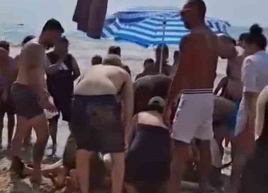 Kuşadası Kadınlar Denizi’nde 2 kişi boğuldu Aydın’ın Kuşadası ilçesinde 2 kişi serinlemek için girdikleri Kadınlar Denizi’nde