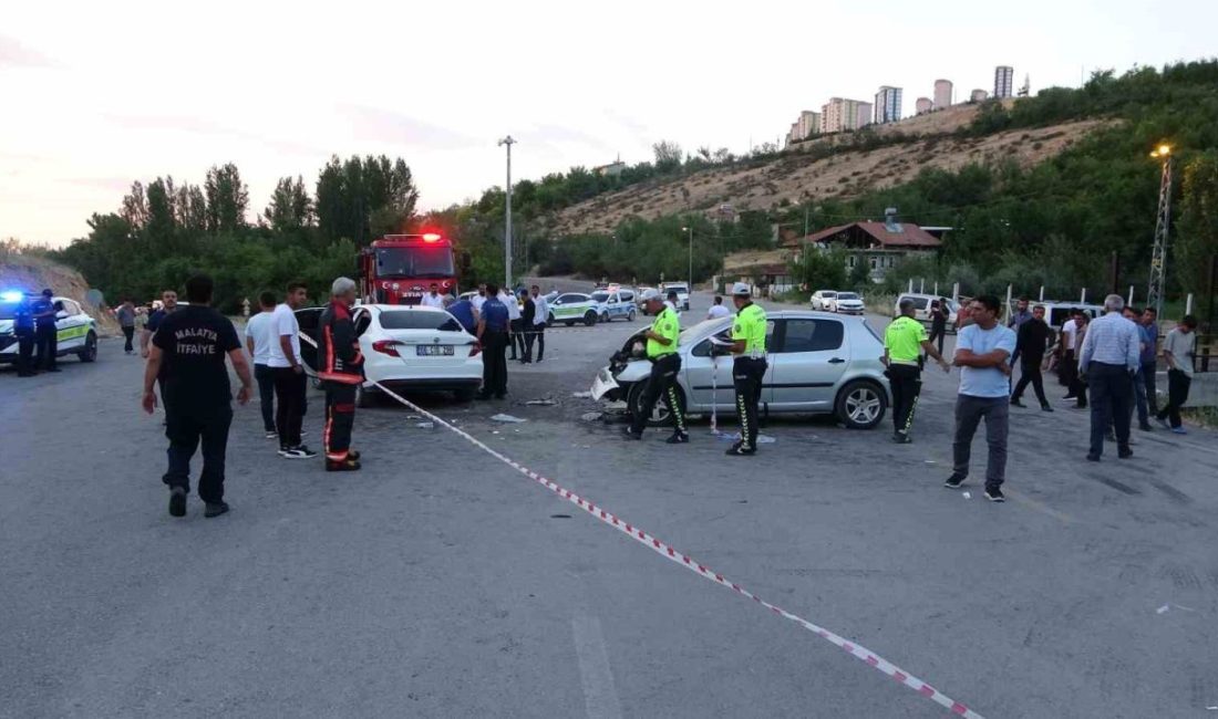 Malatya’da iki araç kafa kafaya çarpıştı: 11 yaralı Malatya’nın Yeşilyurt ilçesinde iki otomobilin çarpıştığı trafik kazasında 11 kişi