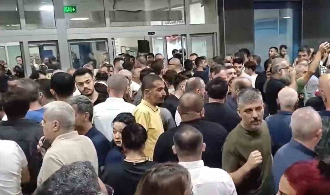 Manisa Büyükşehir Belediye Başkanı Zeyrek yoğun bakıma alındı Manisa Büyükşehir Belediye Başkanı Ferdi Zeyrek evinde elektrik çarpması sonucu
