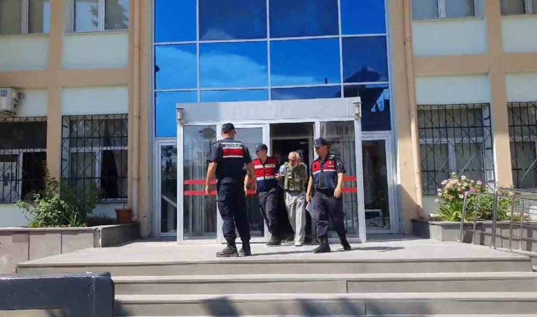 Mersin’de komşu katliamına 2 ağırlaştırılmış müebbet cezası MERSİN (İHA) – Mersin’in Mut ilçesinde yaşanan silahlı saldırıda komşu