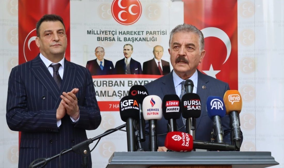 MHP Bursa İl Başkanlığı, Reşat Oyal Kültürparkı’nda gerçekleşen bayramlaşma programında