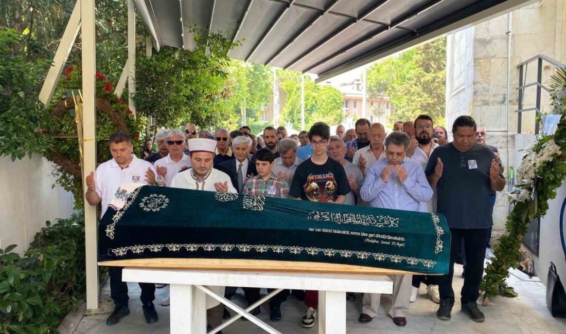 Türk edebiyatının unutulmaz şiirlerinden “Mona Roza”ya ilham kaynağı olan Muazzez