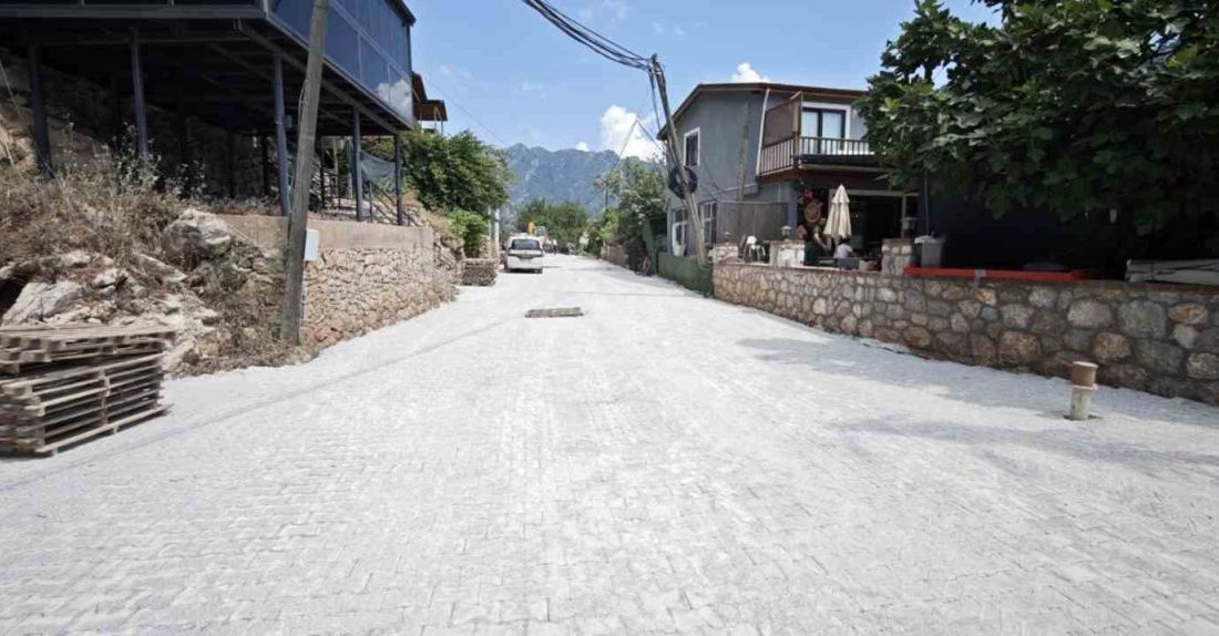 Muğla genelinde son bir yılda 216 bin metrelik yol çalışması