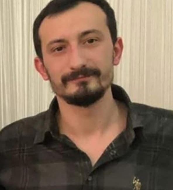 Denizli’de gece saatlerinde motosiklet ile otomobilin çarpışması sonucu meydana gelen