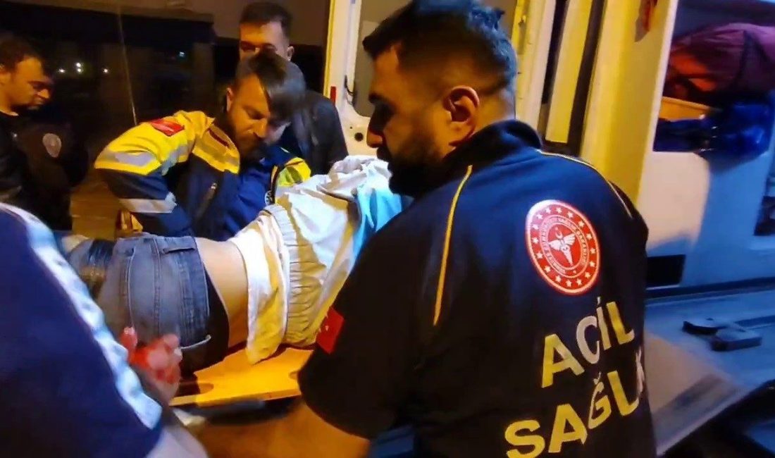 Palandöken’de bıçaklı kavga: 1 yaralı Erzurum’un Palandöken ilçesinde meydana gelen bıçaklı kavgada 1 kişi yaralandı.
