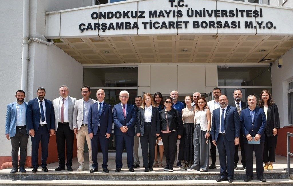 Rektör Aydın’dan Çarşamba MYO’ya destek vurgusu: “Gelişimi için gerekli adımlar atılacak” Ondokuz Mayıs Üniversitesi (OMÜ) Rektörü Prof. Dr. Fatma Aydın, Çarşamba