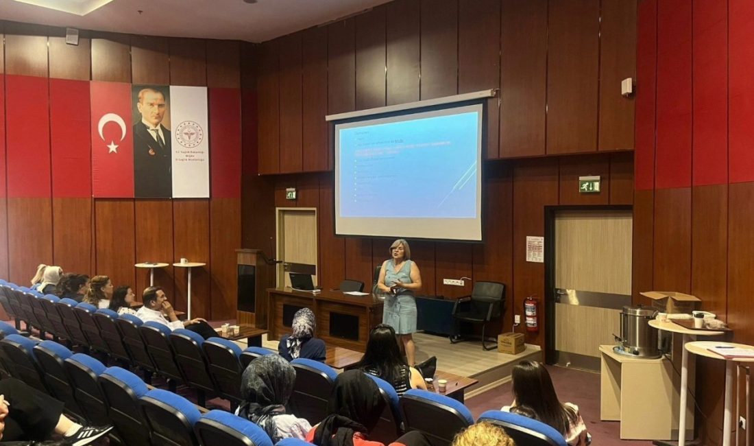 Sağlık çalışanlarına yönelik palyatif bakım eğitimi düzenlendi Niğde Ömer Halisdemir Üniversitesi Zübeyde Hanım Sağlık Bilimleri Fakültesi ile
