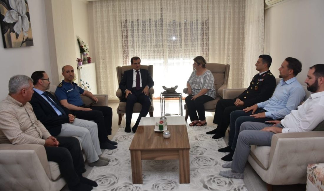 Manisa’nın Salihli ilçe Kaymakamı Ali Güldoğan, Kurban Bayramı’nda şehit ailelerini