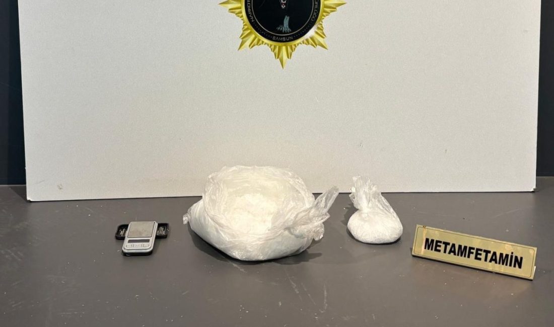 Samsun’da 600 gram metamfetamin ele geçirildi: 1 gözaltı Samsun’da narkotik polisi tarafından düzenlenen uyuşturucu operasyonunda 600 gram metamfetamin