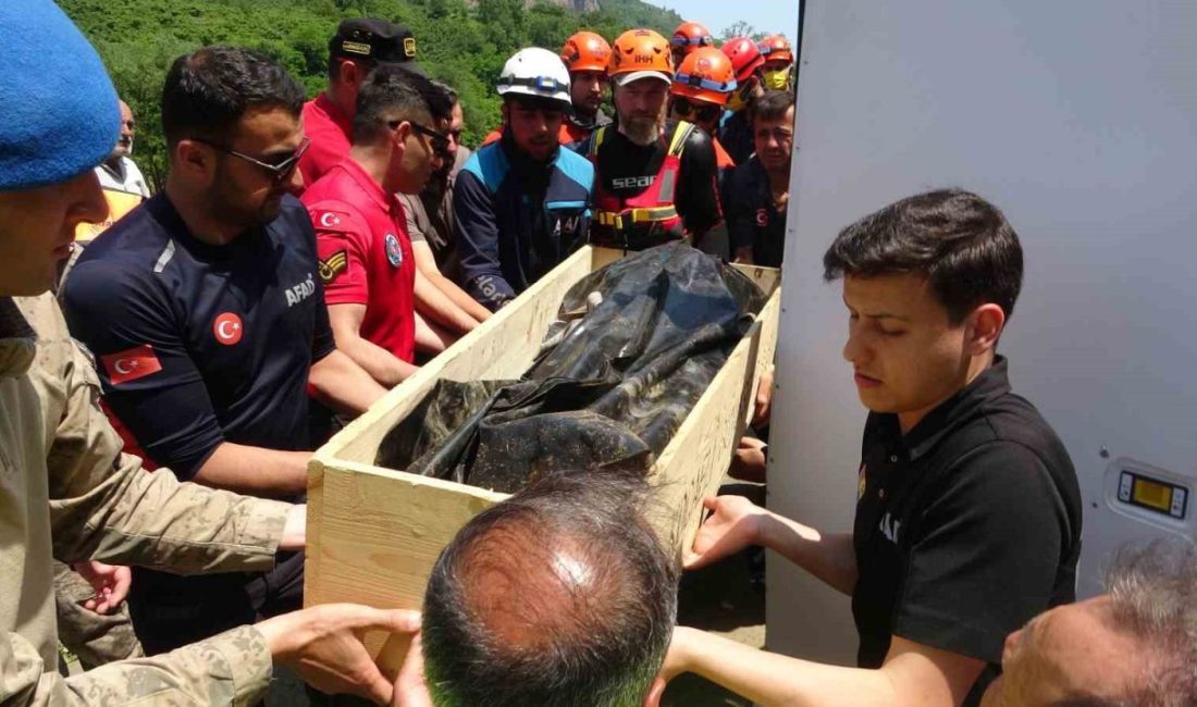Selde kaybolan şahsın cansız bedeni 6. günde bulundu Trabzon’da 3 Haziran günü yaşanan şiddetli yağış sonrası Akçaabat ilçesi