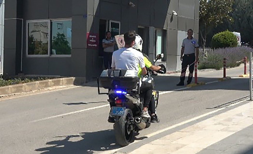 Sınava geç kalan öğrencinin imdadına polis yetişti Kilis’te AYT sınavına geç kalma riski yaşayan öğrenciler, polis motorlarıyla