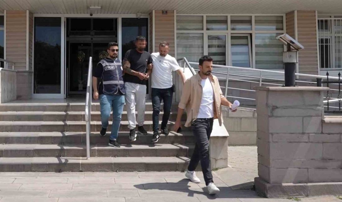 Tabancayla husumetlisini ağır yaralayan şahıs adliyeye sevk edildi Kırıkkale’de bir kişi, iki yıl önce kendisini pompalı tüfekle bacaklarından