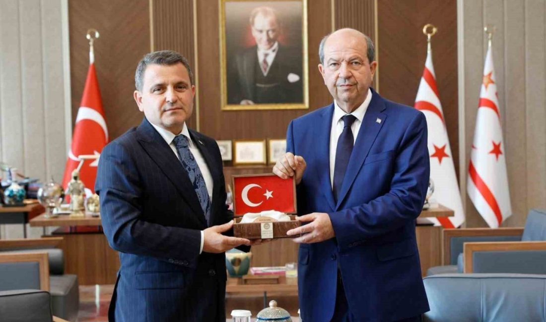 Tarihi Alan Başkanı Kaşdemir’den KKTC Cumhurbaşkanı Tatar’a ziyaret Kuzey Kıbrıs Türk Cumhuriyeti (KKTC) Cumhurbaşkanı Ersin Tatar, Çanakkale Savaşları