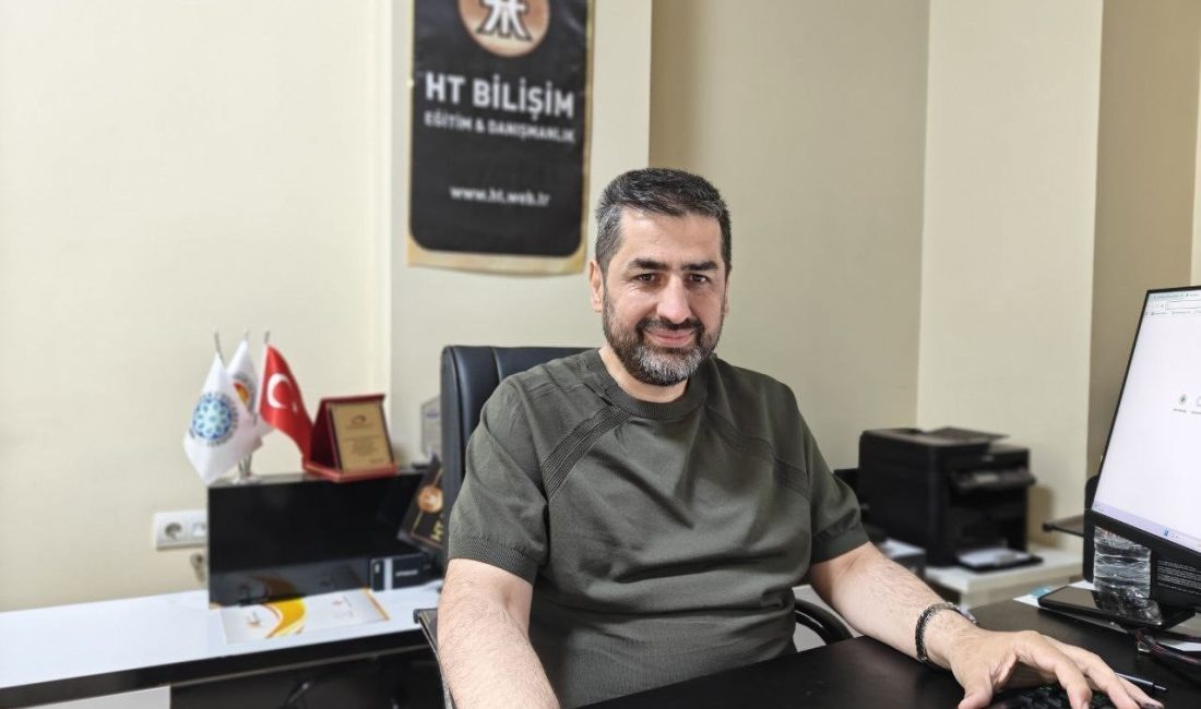 Tatilde çifte tehlike: Paylaşım ve bağlanılan ağlara dikkat Bilişim Uzmanı Hakan Topuzoğlu, tatilde yapılan sosyal medya paylaşımlarının hırsızları