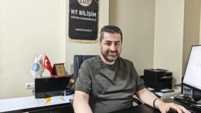 Bilişim Uzmanı Hakan Topuzoğlu, tatilde yapılan sosyal medya paylaşımlarının hırsızları