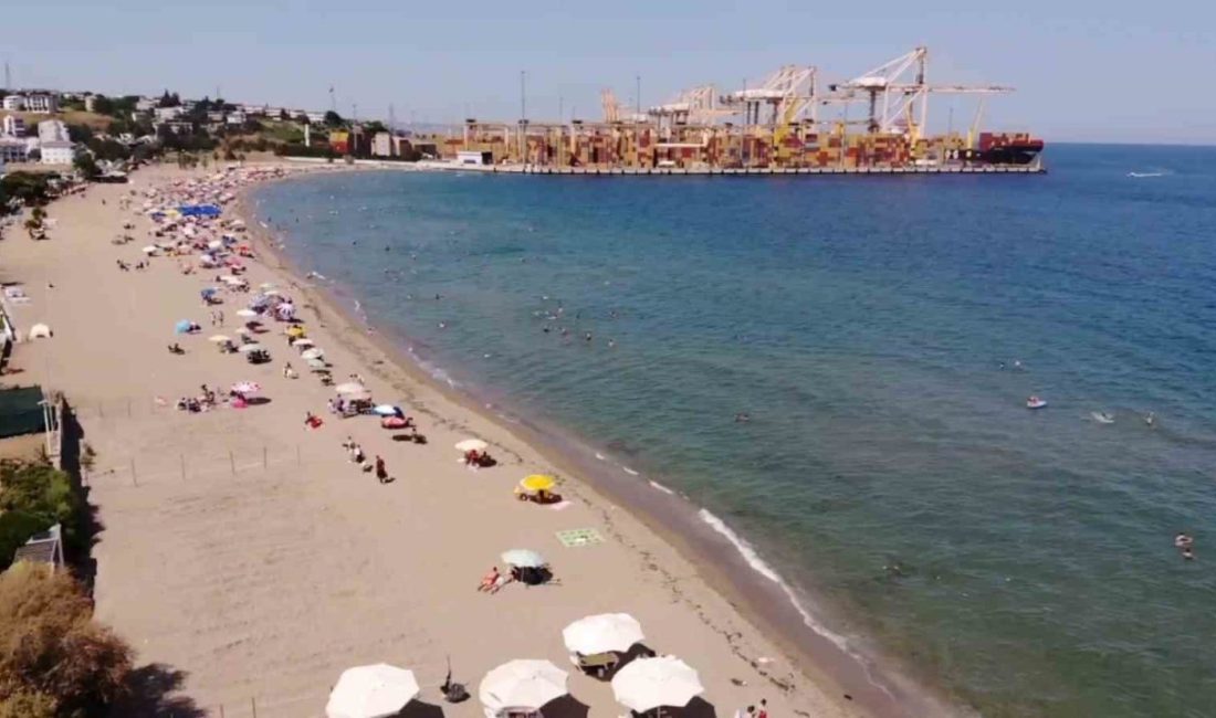 Tekirdağ’da bayramda plajlar doldu taştı Kurban Bayramı tatilinin keyfini çıkarmak isteyen vatandaşlar Tekirdağ’ın Süleymanpaşa ilçesindeki