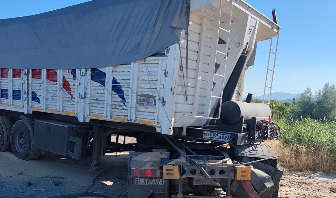Tır ile beton mikseri çarpıştı: 1 yaralı Adıyaman’ın Gölbaşı ilçesinde tır ile beton mikserinin çarpışması sonucu 1
