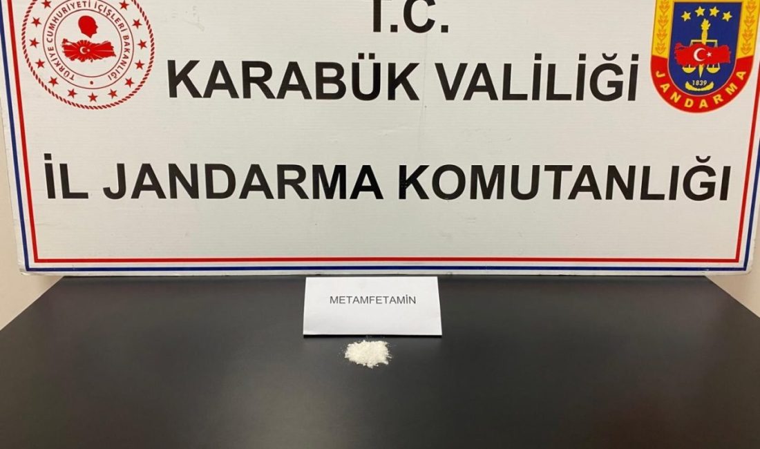 Uyuşturucu operasyonunda 8,13 gram metamfetamin ele geçirildi Karabük’te düzenlenen operasyonda bir kişinin üzerinde ve aracında yapılan aramada
