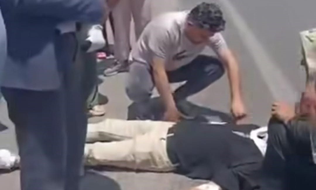 Van’da trafik kazası: 3 yaralı Van’ın Muradiye ilçesinde otomobilin takla atması sonucu meydana gelen trafik
