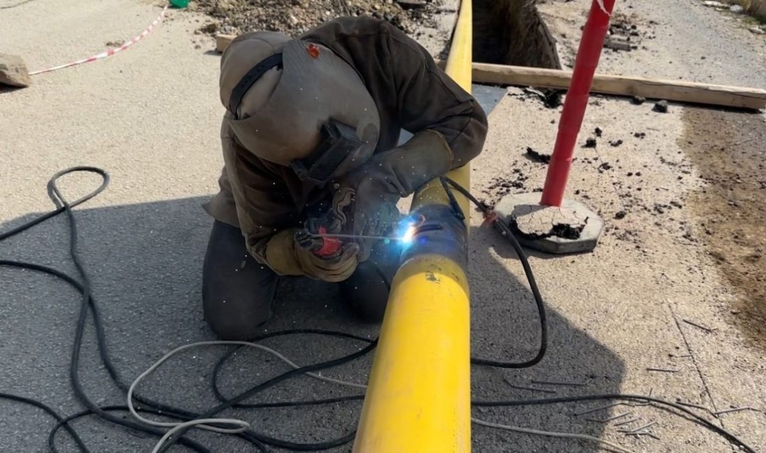 Hakkari’nin Yüksekova ilçesinde bu yıl 5 mahallede doğalgaz altyapı planlama
