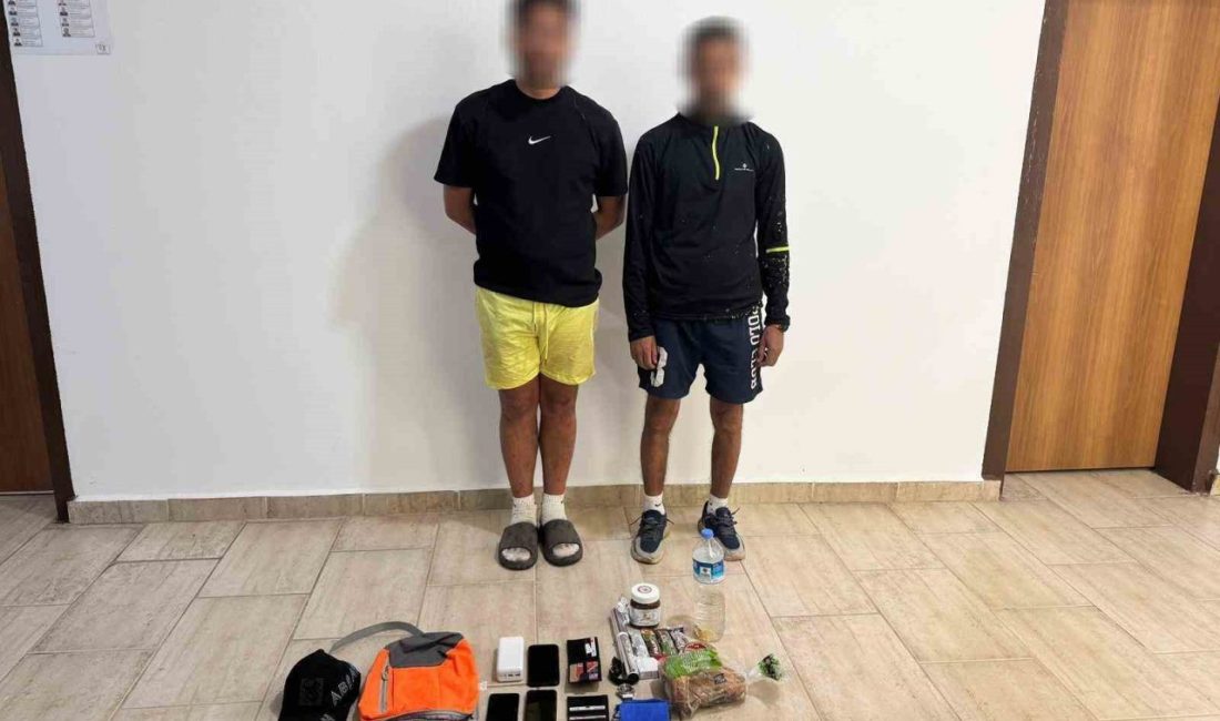Yunanistan’a yüzerek geçme hazırlığında olan düzensiz göçmenler yakalandı Aydın’ın Kuşadası ilçesinde Yunanistan’ın Sisam Adasına yüzerek gitmek amacıyla hazırlanan