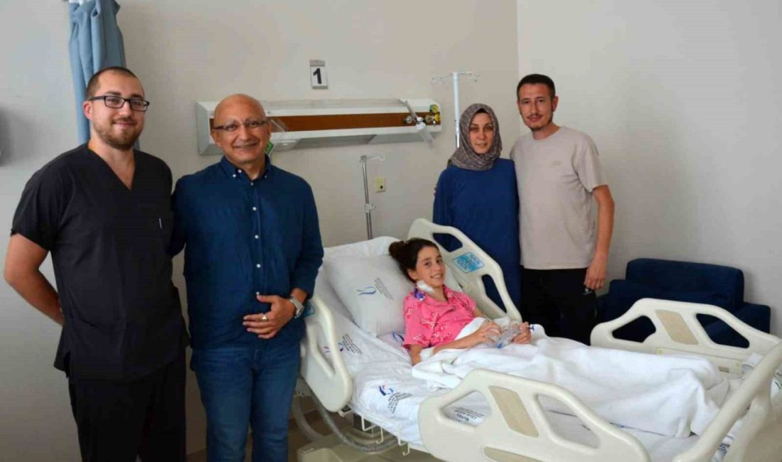 10 yaşındaki Merve’nin kalbindeki iki delik kapatıldı MANİSA (İHA) – Manisa Celal Bayar Üniversitesi Hafsa Sultan Hastanesi’nde