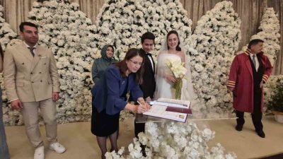 AK Parti Bartın İl Teşkilatı Yöneticisi Dinçer Çavuşoğlu’nun kızının nikahını