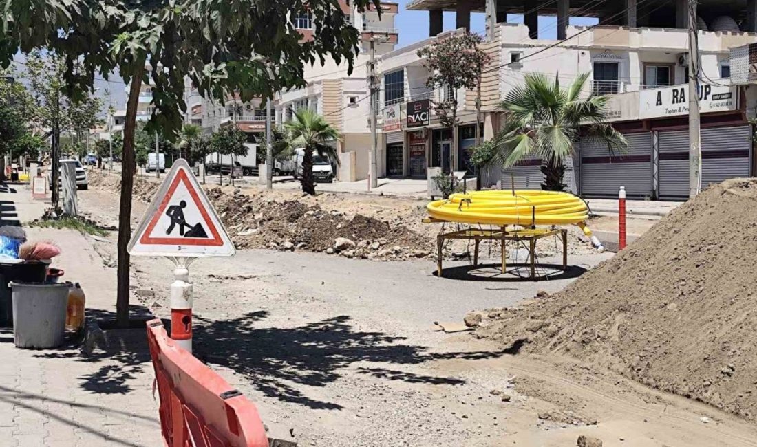 Akmercan Doğalgaz Silopi’yi internetsiz bıraktı Şırnak’ın Silopi ilçesi Yenişehir Mahallesi’nde Akmercan Doğalgaz firması tarafından yapılan