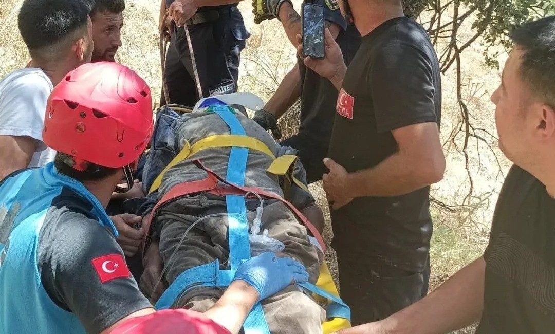 Dere kenarına düşen ve baygın halde bulunan yaşlı adam kurtarıldı Aydın’ın Kuyucak ilçesinde dere kenarında düşen ve baygın halde bulunan