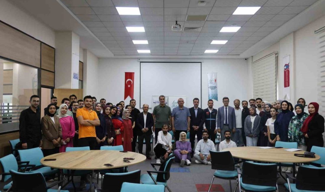 Doğu bölgesinin dört bir yanından gelen gençler Elazığ’da geleceği tasarladı Doğu ve Güneydoğu Anadolu bölgelerinin farklı şehirlerinden gelen 40 genç,