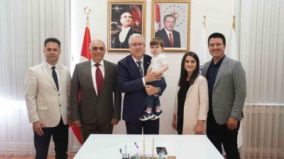 Ege Üniversitesi akademisyenlerinin üniversiteler arası işbirliği ve multidisipliner bir anlayışla