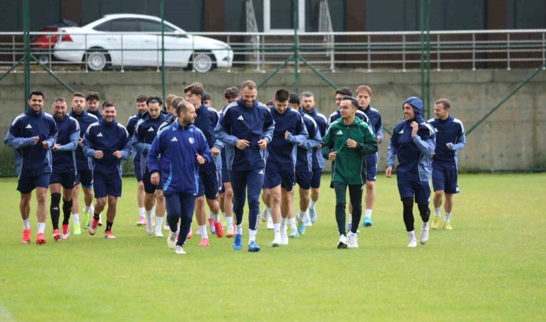 Erzurumspor FK 28 Temmuz’da topbaşı yapıyor 2025-2026 sezonu hazırlıklarını sürdüren Erzurumspor, ikinci hazırlık kamp dönemini tamamladı.