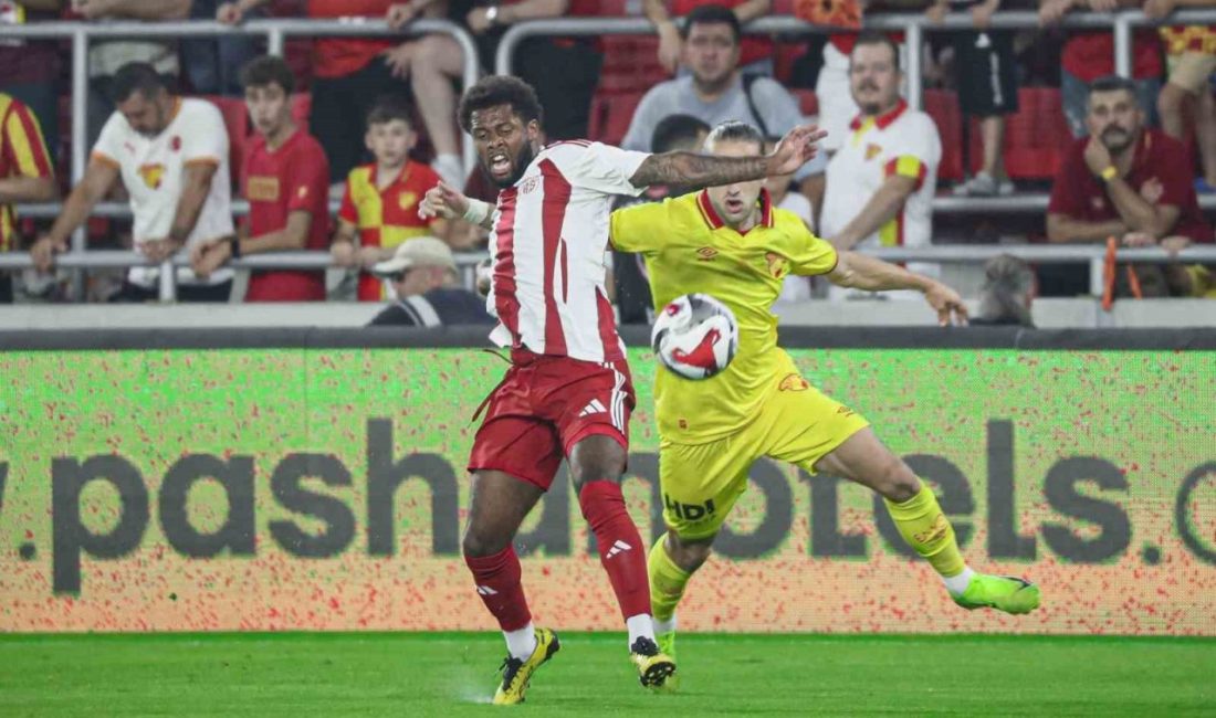 Hazırlık maçı: Göztepe: 1 – Antalyaspor: 0 Yeni sezon çalışmalarını sürdürmeye devam eden Göztepe, Gürsel Aksel Stadyumu’nda