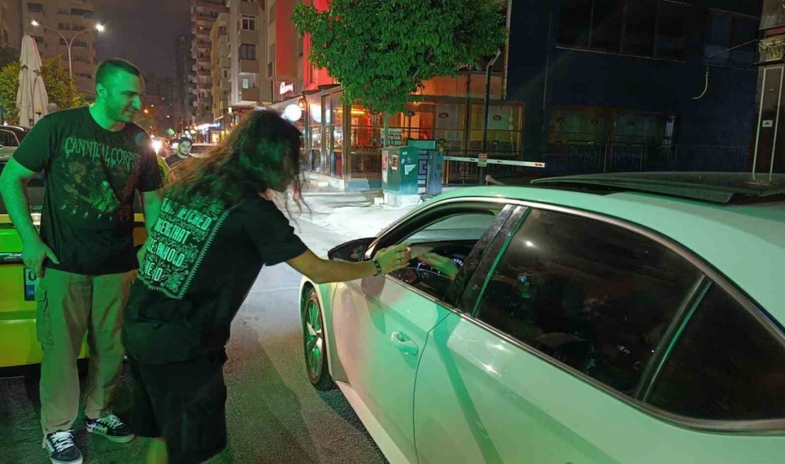 İngiliz müzisyen Ozzy Osbourne anısına Adana’da lokma dağıtıldı Dünyaca ünlü şarkıcı ve söz yazarı Ozzy Osbourne anısına Adana’da