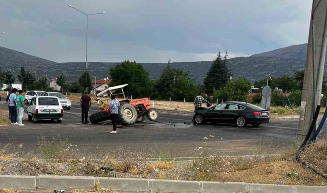 Isparta’da otomobil ile traktör çarpıştı: 2 yaralı Isparta’nın Şarkikaraağaç ilçesinde otomobil ile traktörün çarpışması sonucu meydana gelen