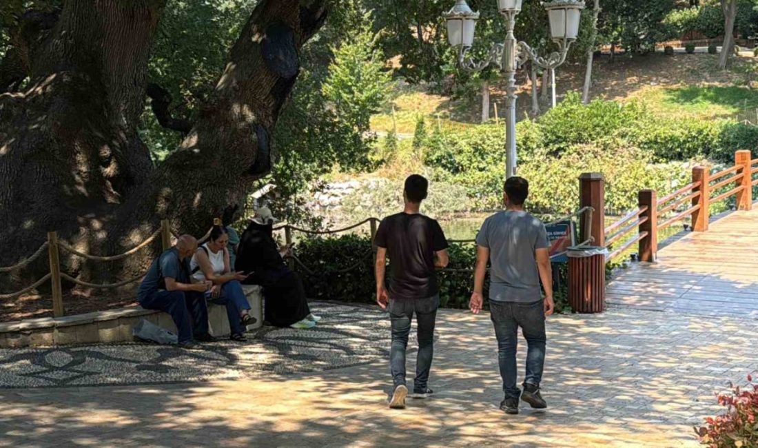 İstanbul’da yükselen hava sıcakları sonrası vatandaşlar serinlemek için çeşitli çözüm