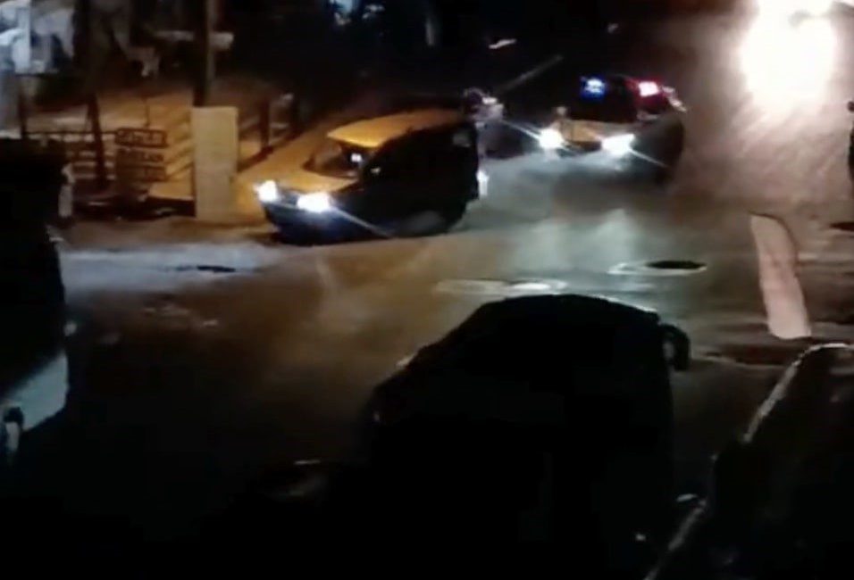 Kapaklı’da polisten kaçan alkollü sürücüye rekor ceza Tekirdağ’ın Kapaklı ilçesinde ’dur’ ihtarına uymayıp kaçan alkollü sürücüye 83